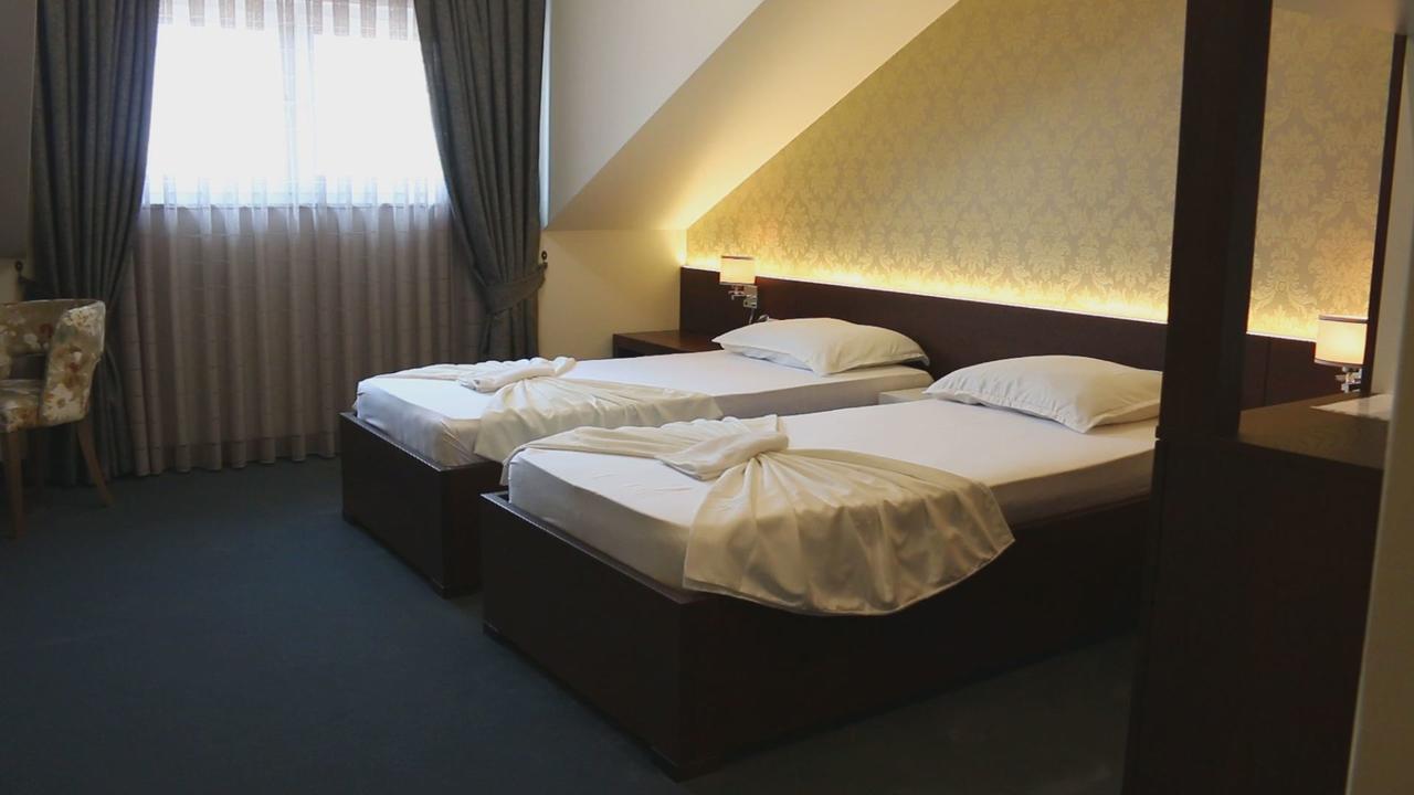 Hotel Admiral พริเซรน ภายนอก รูปภาพ