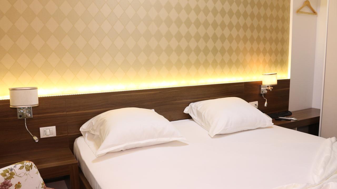 Hotel Admiral พริเซรน ภายนอก รูปภาพ